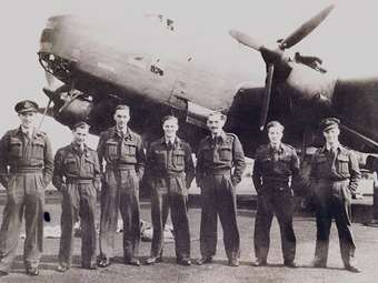 Τζορτζ Νταν, ένας από τους τελευταίους επιζώντες αεροπόρους της RAF της γενιάς του '40, στους εορτασμούς για τα 80 χρόνια από το τέλος του Β’ ΠΠ στην Ευρώπη