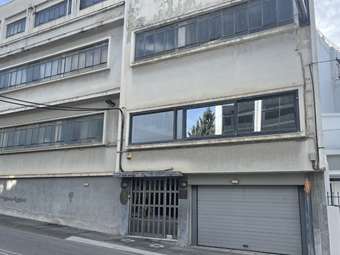 Dur: Στο σφυρί το εργοστάσιο της Δούρος Α.Ε. στην Πάτρα