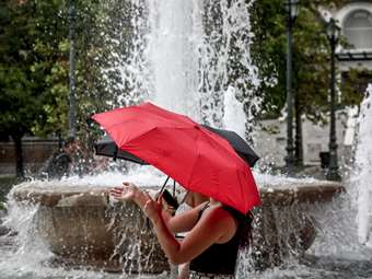Έκτακτο δελτίο επιδείνωσης καιρού - Αισθητή πτώση της θερμοκρασίας, βροχές και καταιγίδες