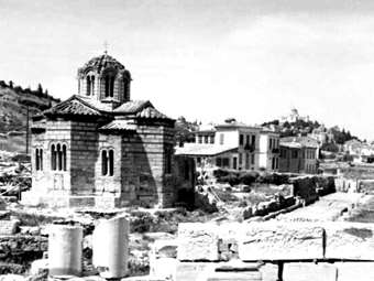 Θησείο: H γοητευτική γειτονιά με τη μακρά ιστορία, τους θρύλους και τα σπαρταριστά ευτράπελα