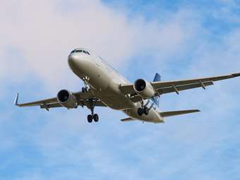 Ρωσία: Ανεστάλησαν για 3 ώρες οι πτήσεις στο αεροδρόμιο της Αγίας Πετρούπολης