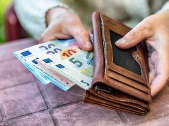 Το σχέδιο για bonus στους 670.000 συνταξιούχους με προσωπική διαφορά