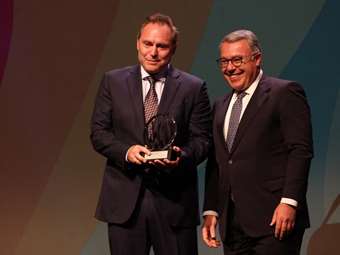 EY Έλληνας "Επιχειρηματίας της Χρονιάς" 2023 ο κ. Ευτύχιος Βασιλάκης