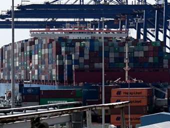 Βουτιά 18,8% του εμπορικού ελλείμματος τον Αύγουστο λόγω πετρελαίου