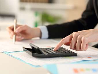 Πώς θα ξεκλειδώσει η έκπτωση στον ΕΝΦΙΑ για όσους έχουν ασφαλίσει τα ακίνητα τους