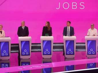 Την τελευταία τους τηλεμαχία έδωσαν οι πέντε υποψήφιοι προέδροι της Κομισιόν - Φον ντερ Λάιεν: "Ασπίδα" αεράμυνας όπως πρότεινε ο Κ. Μητσοτάκης