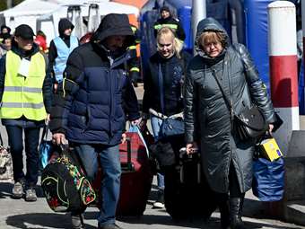 Γεωργία: Ουκρανοί απελαθέντες από τη Ρωσία κρατούνται στα σύνορα "υπό απάνθρωπες συνθήκες"