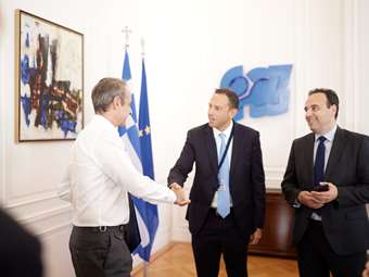 PM Mitsotakis meets with Google's Vice President for Privacy and Security
