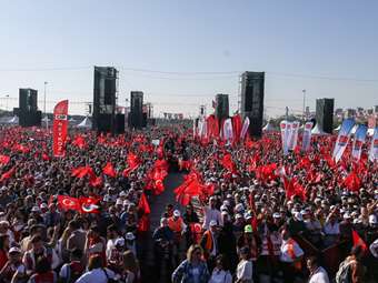 Τουρκία: Η δικαιοσύνη διέταξε την αποφυλάκιση 107 φοιτητών - Είχαν συλληφθεί στις συγκεντρώσεις υπέρ Ιμάμογλου