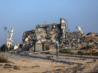 Έφτασε λίγη ανθρωπιστική βοήθεια στη Γάζα, σκληρές μάχες στη Τζαμπάλια