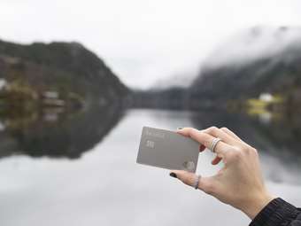 Revolut: Αφαιρεί τις πρόσθετες προμήθειες μετατροπής συναλλάγματος Σαββατοκύριακου στα προγράμματα Premium, Metal και Ultra