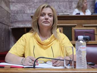 Βουλή: Εγκρίθηκε ο διορισμός της Αλεξάνδρας Ρογκάκου στη θέση της διοικήτριας της Εθνικής Αρχής Διαφάνειας