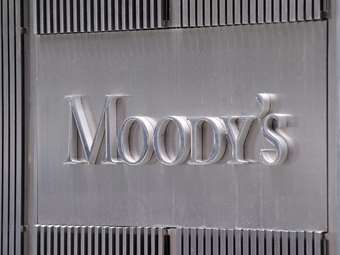 Η Moody's υποβάθμισε το αξιόχρεο των ΗΠΑ και τις έβγαλε εκτός του κλαμπ των "Αaa"
