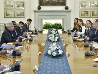 Συνάντηση Γεραπετρίτη με Ινδό ΥΠΕΞ: Περαιτέρω ενίσχυση των διμερών δεσμών