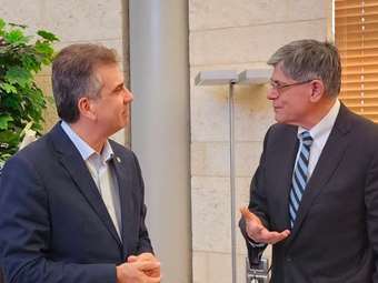 Ισραήλ: Ο υπ. Εξωτερικών Ελί Κοέν υποδέχεται στην Ιερουσαλήμ τον νέο πρέσβη των ΗΠΑ Τζακ Λιού