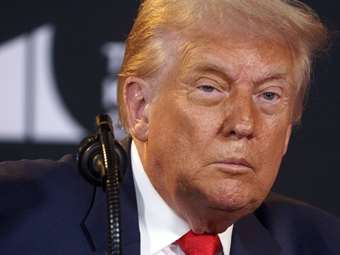 Προειδοποίηση Τραμπ για οικονομικό "πόλεμο" στη Ρωσία αν ο Πούτιν δεν συμφωνήσει σε κατάπαυση του πυρός