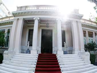 Πρώτος πρωινός καφές για το 2024 στο Μαξίμου - Οι μεταρρυθμίσεις και το σήμα Μητσοτάκη για "ορμητικό κύμα αλλαγών"