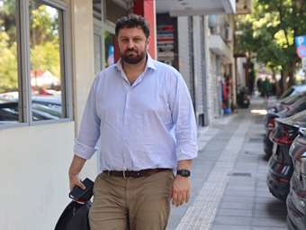 Κ. Ζαχαριάδης: Η τιμή της χονδρικής μειώνεται, η τιμή λιανικής αυξάνεται - Αισχροκέρδεια με κυβερνητικές πλάτες