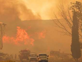 Χωρίς ενεργό μέτωπο οι πυρκαγιές σε Σταμάτα και Κερατέα - Σε εξέλιξη πυρκαγιές σε Ζάκυνθο και Δίστομο