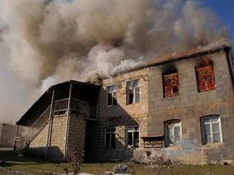 Η Αρμενία καλεί τη Ρωσία να σταματήσει την "πλήρους κλίμακας επίθεση" του Αζερμπαϊτζάν στο Καραμπάχ