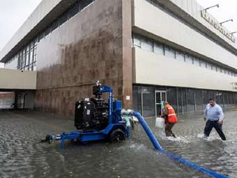 Φονικές πλημμύρες και κατολισθήσεις στο Μεξικό – Στους 30 νεκρούς ήδη ο απολογισμός