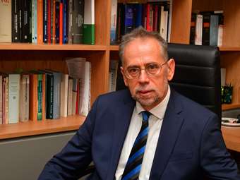 Η αυθαιρεσία στα ασφάλιστρα υγείας και η αποκατάσταση της διαφάνειας