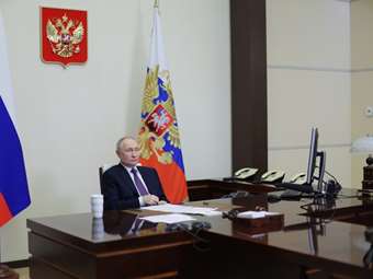 Ο Πούτιν επιτρέπει στη Goldman Sachs να πουλήσει τον βραχιόνά της στη Ρωσία