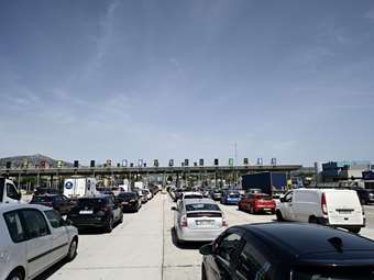 Θεσσαλονίκη: Ουρές χιλιομέτρων στα διόδια Μαλγάρων, καθώς επιστρέφουν οι εκδρομείς του Πάσχα