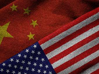 Αρχίζει αύριο ο πρώτος διάλογος ανάμεσα στις ΗΠΑ και την Κίνα για τους "κινδύνους" της τεχνητής νοημοσύνης