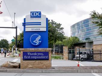 Η κυβέρνηση Τραμπ απέλυσε δεκάδες στελέχη των Κέντρων Ελέγχου και Πρόληψης Ασθενειών