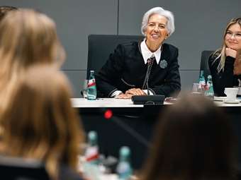 Η ΕΚΤ πέτυχε τους στόχους για την ισόρροπη εκπροσώπηση των φύλων