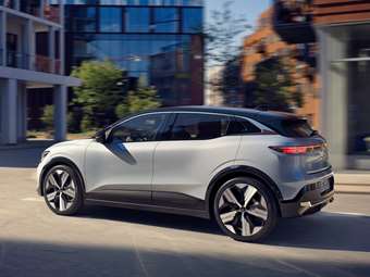 Χαμηλότερη τιμή στην Ελλάδα για το ηλεκτρικό Renault Megane E-TECH