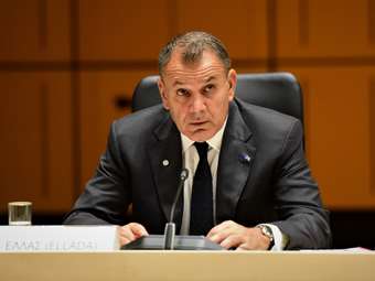 Ν. Παναγιωτόπουλος: Ανοίγει ο δρόμος για τη χρηματοδότηση του φράχτη στον Έβρο - Χώρος φύλαξης μεταναστών στη Ρόδο