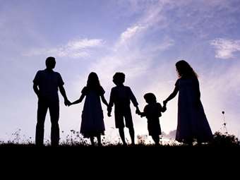 Έρχεται εξίσωση τριτέκνων - πολυτέκνων σε όλα τα προνόμια  - Ο ρόλος του δημογραφικού