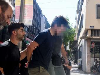 Φωτιά στην Πάτρα: "Είμαι εθελοντής και όχι εμπρηστής", δήλωσε ο 25χρονος - Συνελήφθη και 21χρονος που πήγε να καταθέσει υπέρ του