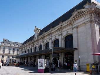 Γαλλία: Αστυνομική επιχείρηση στο σιδηροδρομικό σταθμό Μονπαρνάς - Άνδρας κρατούσε μαχαίρι, ακούστηκε πυροβολισμός