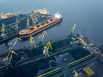 Η ΕΕ θα αποζημιώσει τις εξαγωγικές βιομηχανίες για την εισφορά άνθρακα