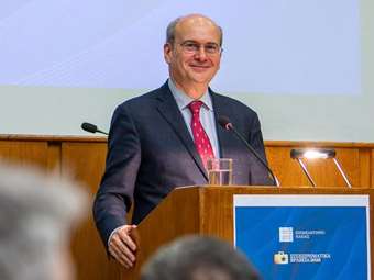 Κ. Χατζηδάκης: Τριπλή παρέμβαση κατά της γραφειοκρατίας για πολίτες και επιχειρήσεις