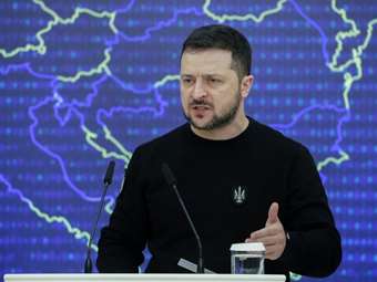 Ο Ζελένσκι αποκλείει κάθε διαπραγμάτευση με τη Ρωσία που "προσπαθεί να εξαπατήσει τον κόσμο"