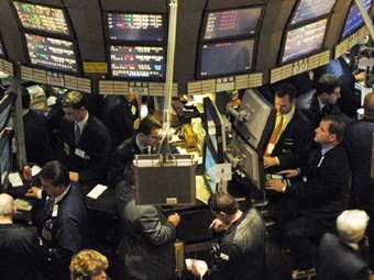 Πτώση στη Wall λόγω της αναζωπύρωσης των εμπορικών εντάσεων ΗΠΑ-Κίνας