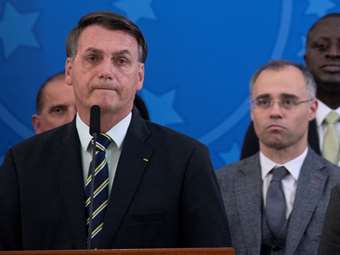 Βραζιλία: Σφίγγει ο δικαστικός κλοιός για τον Μπολσονάρου - Κατηγορείται πως σχεδίαζε πραξικόπημα