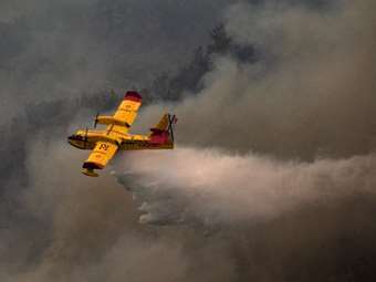 Τουρκία: Έκλεισε προσωρινά το αεροδρόμιο της Σμύρνης λόγω δασικής πυρκαγιάς