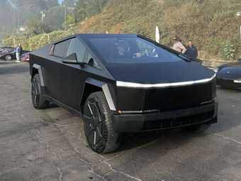 Πόσο πουλήθηκε το πρώτο Cybertruck που βγήκε σε δημοπρασία