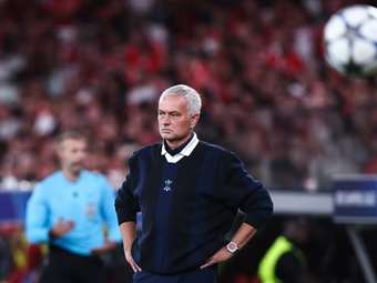 Η αποχώρηση Μουρίνιο "χάρισε" $26 εκατ. σε κεφαλαιοποίηση στη Φενερμπαχτσέ