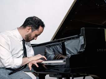 Φεστιβάλ της Άνοιξης 2025: Ο διεθνής σταρ του πιάνου Igor Levit στο Μέγαρο