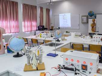 Η Pharmathen εξοπλίζει πλήρως το νέο επιστημονικό εργαστήριο του 3ου Γυμνασίου Γέρακα