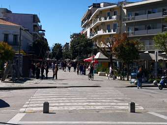 Μείζον πρόβλημα η στέγη για τα νέα ζευγάρια - Επηρεάζει τον αριθμό παιδιών που αποκτούν