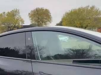 Tesla: Τα robotaxi βγήκαν στους δρόμους χωρίς οδηγούς (video)