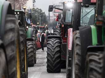 Αγρότες: Μπαίνουν με τα τρακτέρ στην Αλεξανδρούπολη - Κλείνουν κτίρια και λιμάνι