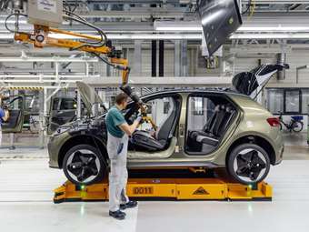 Ποια εταιρεία αυτοκινήτων ετοιμάζει να κλείσει δύο εργοστάσια